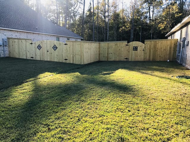 https://mlkzor6dbe09.i.optimole.com/w:640/h:480/q:mauto/rt:fill/g:ce/f:avif/https://capitolfencing.com/wp-content/uploads/2023/01/5F2605A3-3259-478C-85D1-880992302E8E-min.jpeg