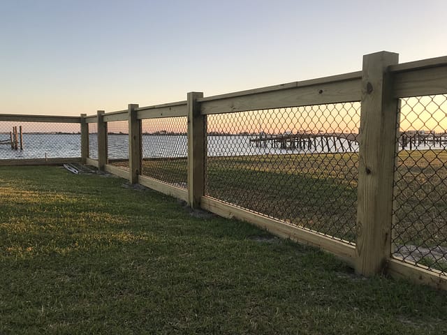 https://mlkzor6dbe09.i.optimole.com/w:640/h:480/q:mauto/rt:fill/g:ce/f:avif/https://capitolfencing.com/wp-content/uploads/2023/01/9C08A204-954D-46FD-B890-13D4516ACC5F-min.jpeg
